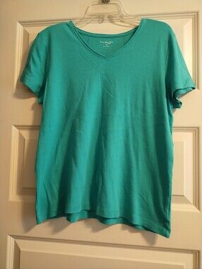 5/$25 Kim Rogers Women's Teal V-Neck Petite Short Sleeve Tee